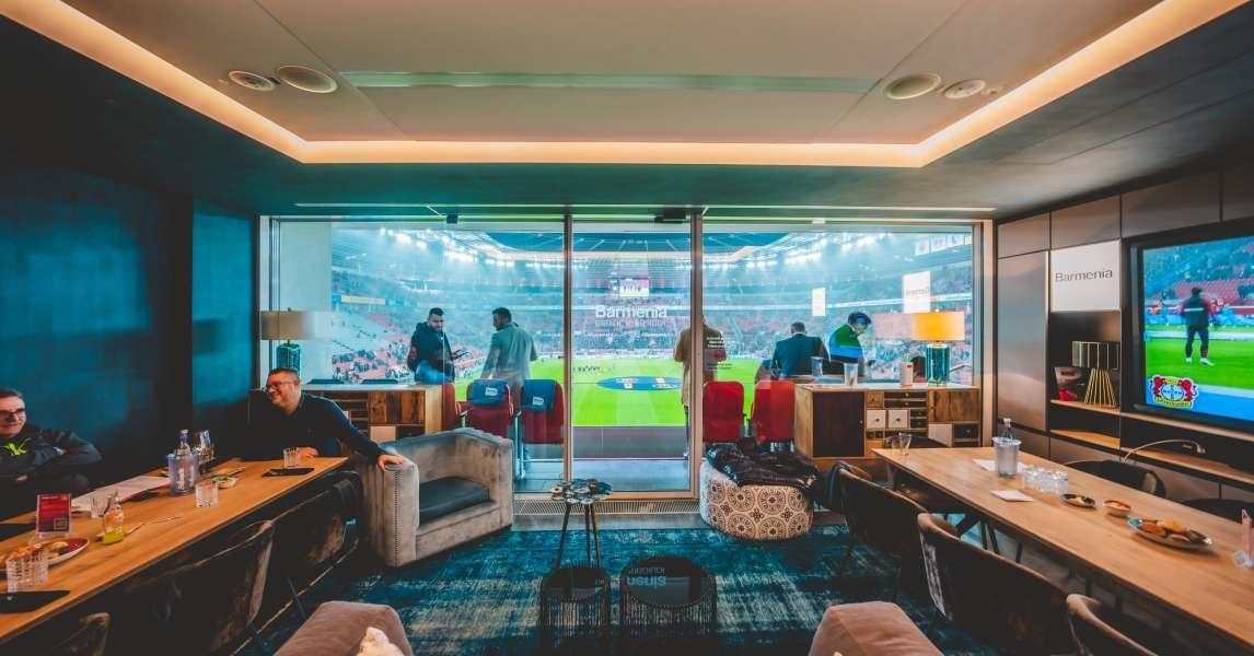 FIFA World Cup 2026: लग्जरी हॉस्पिटैलिटी सूट्स और प्रीमियम अनुभवों ने बढ़ाई फुटबॉल महाकुंभ की शाही चमक