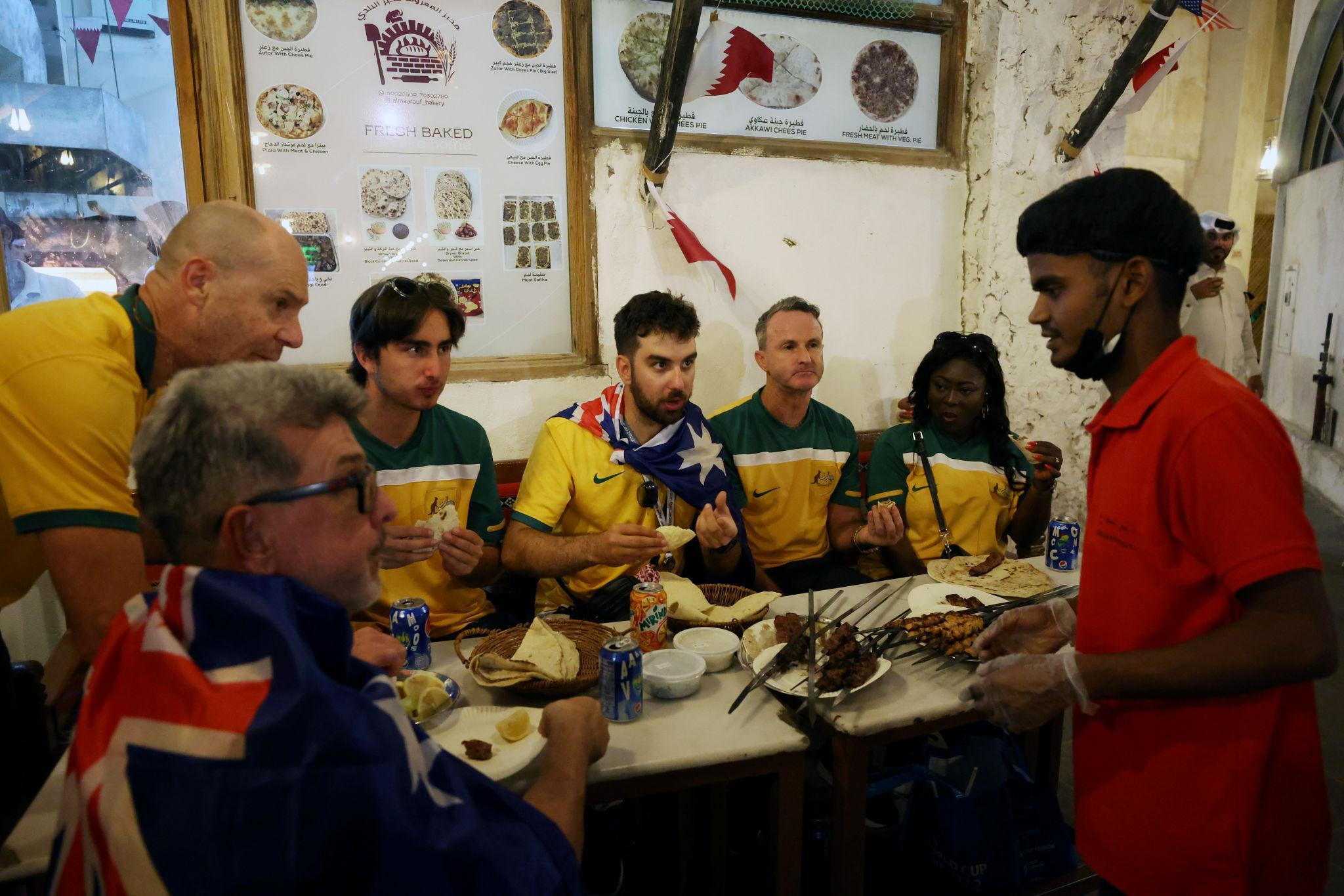 FIFA World Cup 2026: सेलिब्रिटी शेफ और एक्सक्लूसिव फूड फेस्टिवल्स ने बढ़ाया फुटबॉल महाकुंभ का ग्लैमरस स्वाद